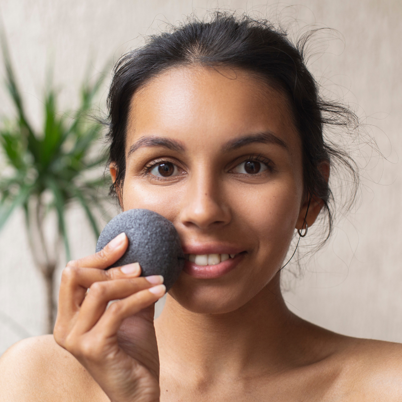 Konjac Facial Cleansing Sponge (Black)